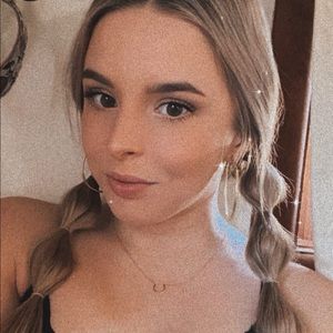 Meet your Posher, Gabrielle